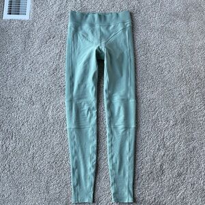 Alo Soft - Botanical Green High-Waisted Leggings